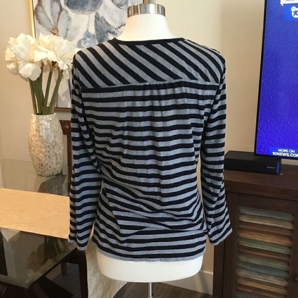 LONG SLEEVES NY & C SPORT STRIPES BLACK AND GRAY T-SHIRT - Picture 5 of 7